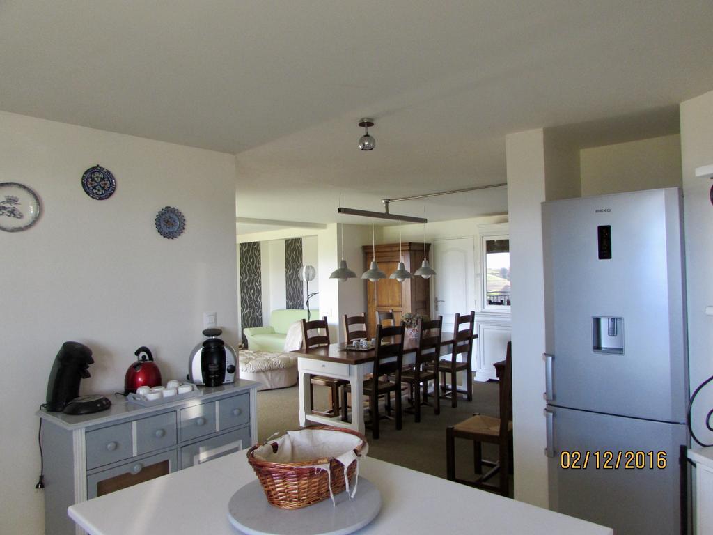 Gîtes de La Maison Bleue d'Estialescq Extérieur photo